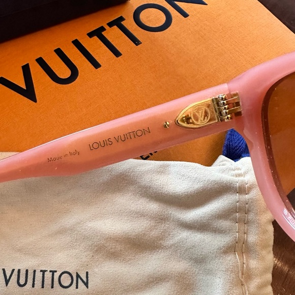 Louis Vuitton monogram sunglasses - Picture 12 of 16